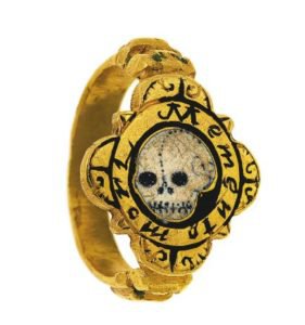 Anello con teschio memento mori.