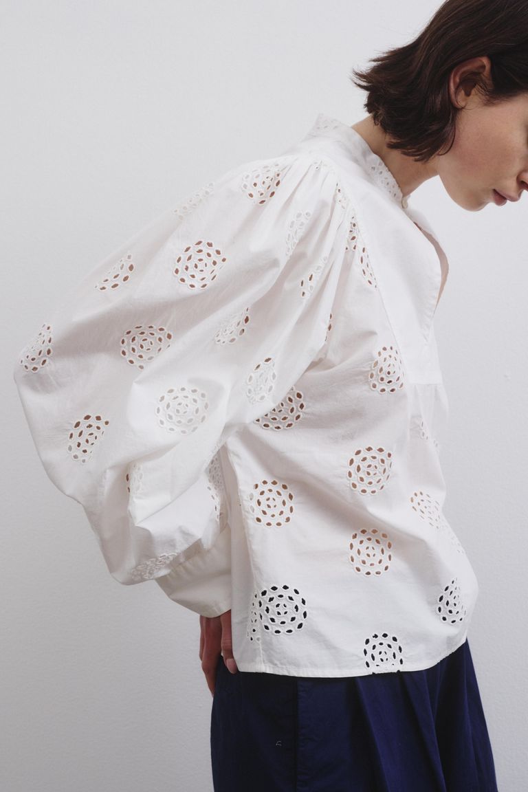 Camicia in sangallo di cotone latte