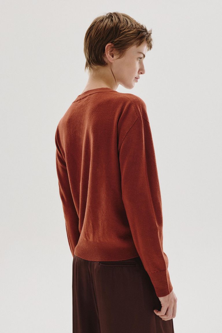 Plain-knit wool crewneck sweater