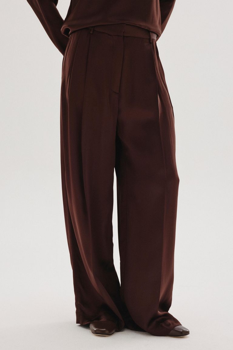 Pantalon large en satin de viscose acajou
