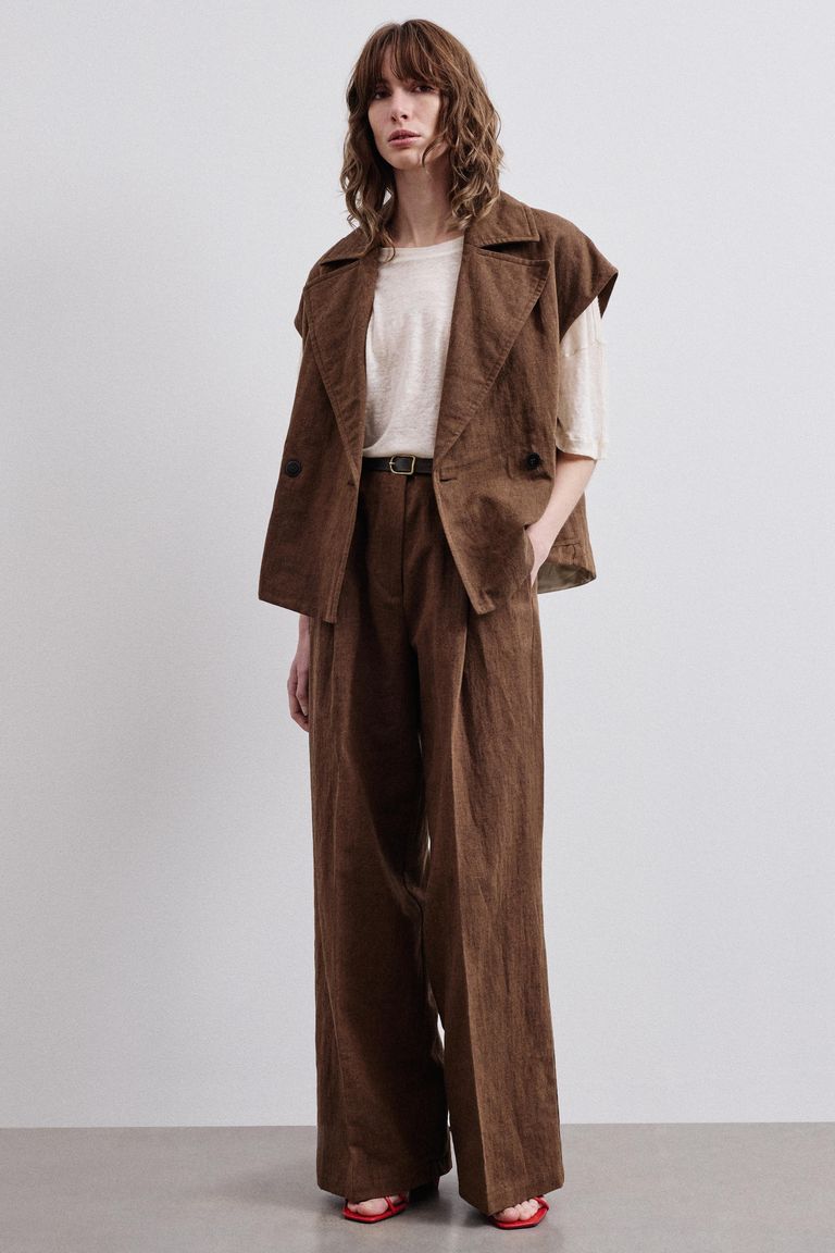 Waistcoat in cotton and linen twill mud