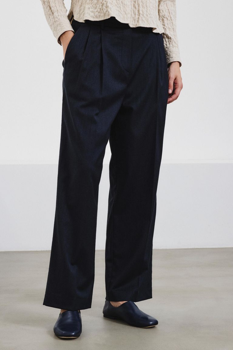 Trousers in cotton and wool blend mélange flannel dark blue