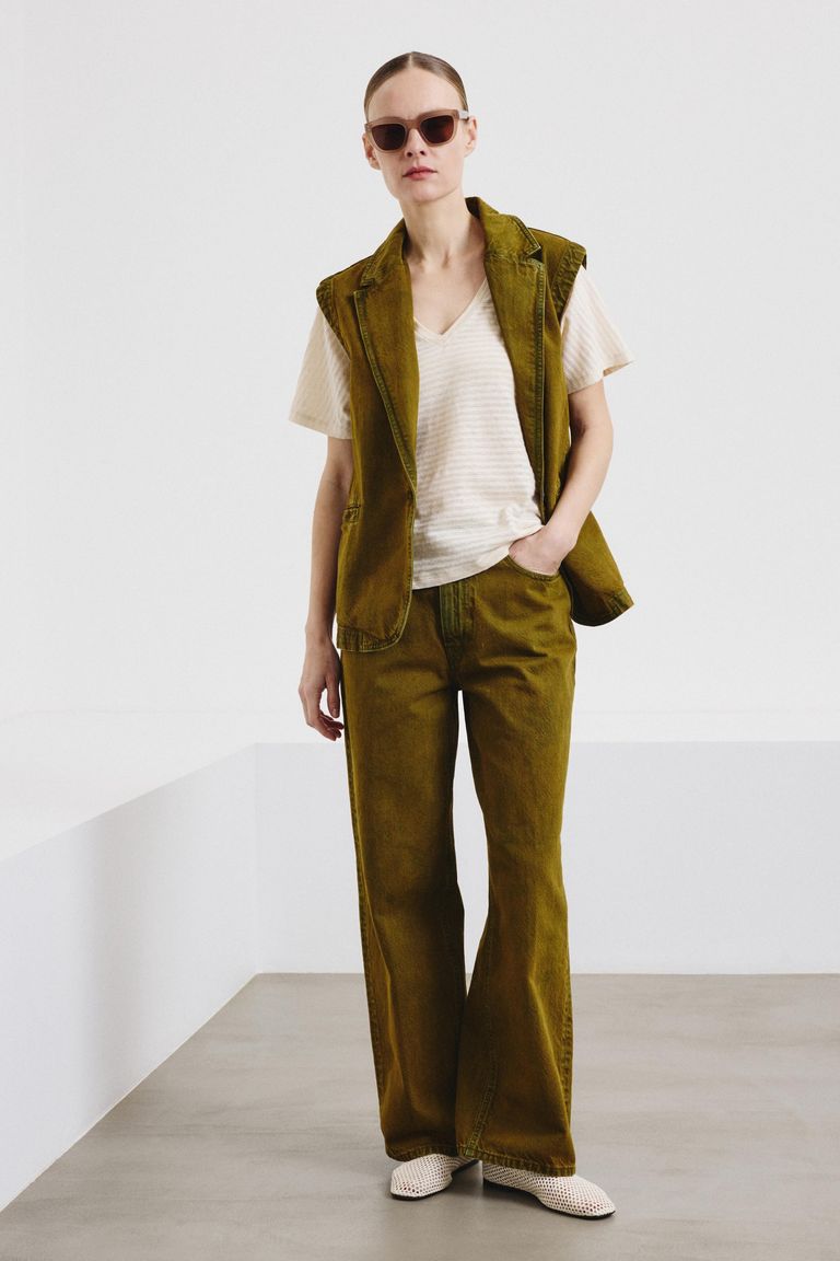 V-neck T-shirt in striped cotton and linen jersey lime white