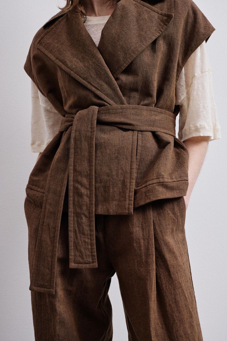 Waistcoat in cotton and linen twill mud