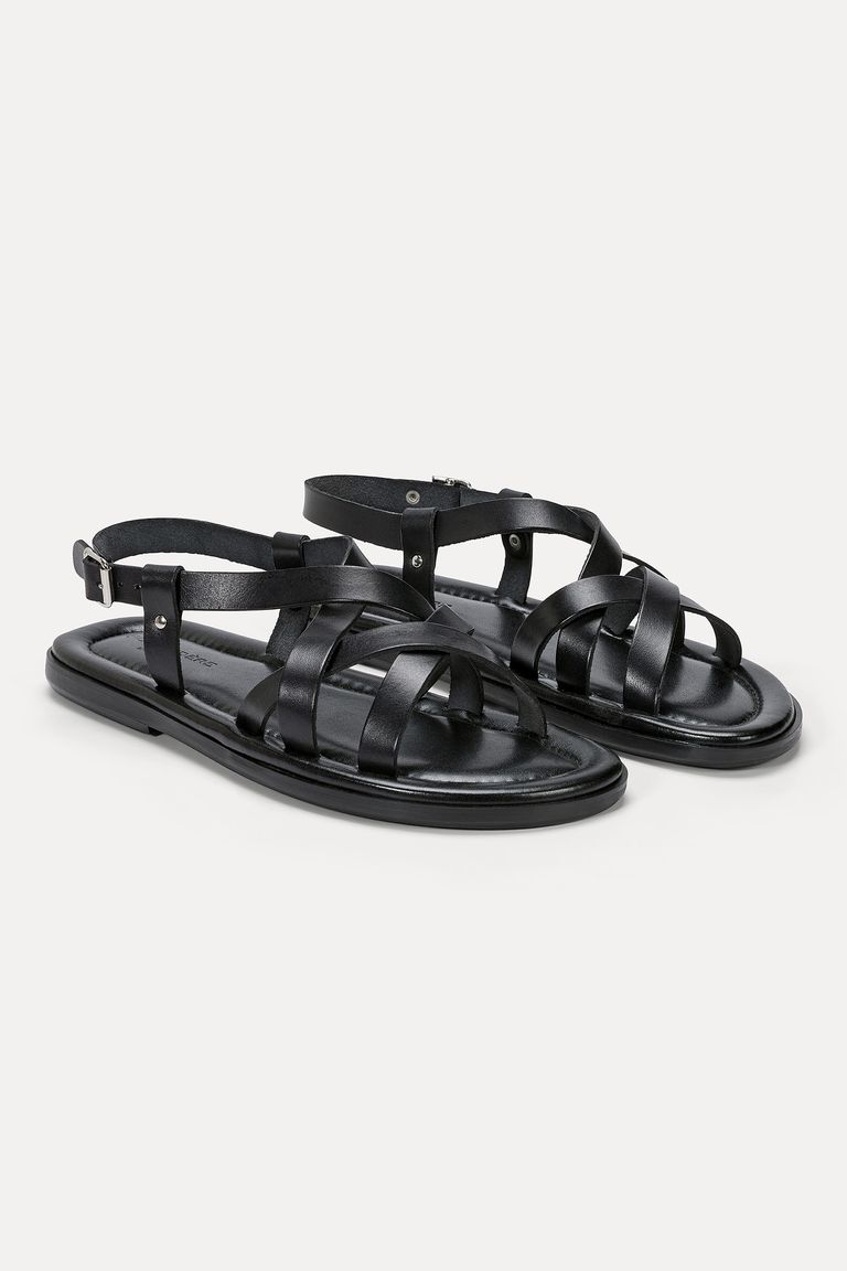 Woven sandals black