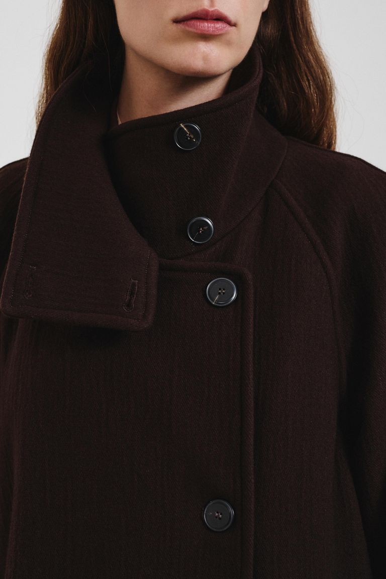 Double-breasted wool and cashmere cloth coat