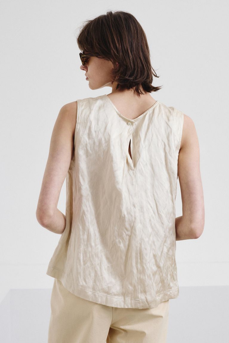 Crinkled viscose satin top