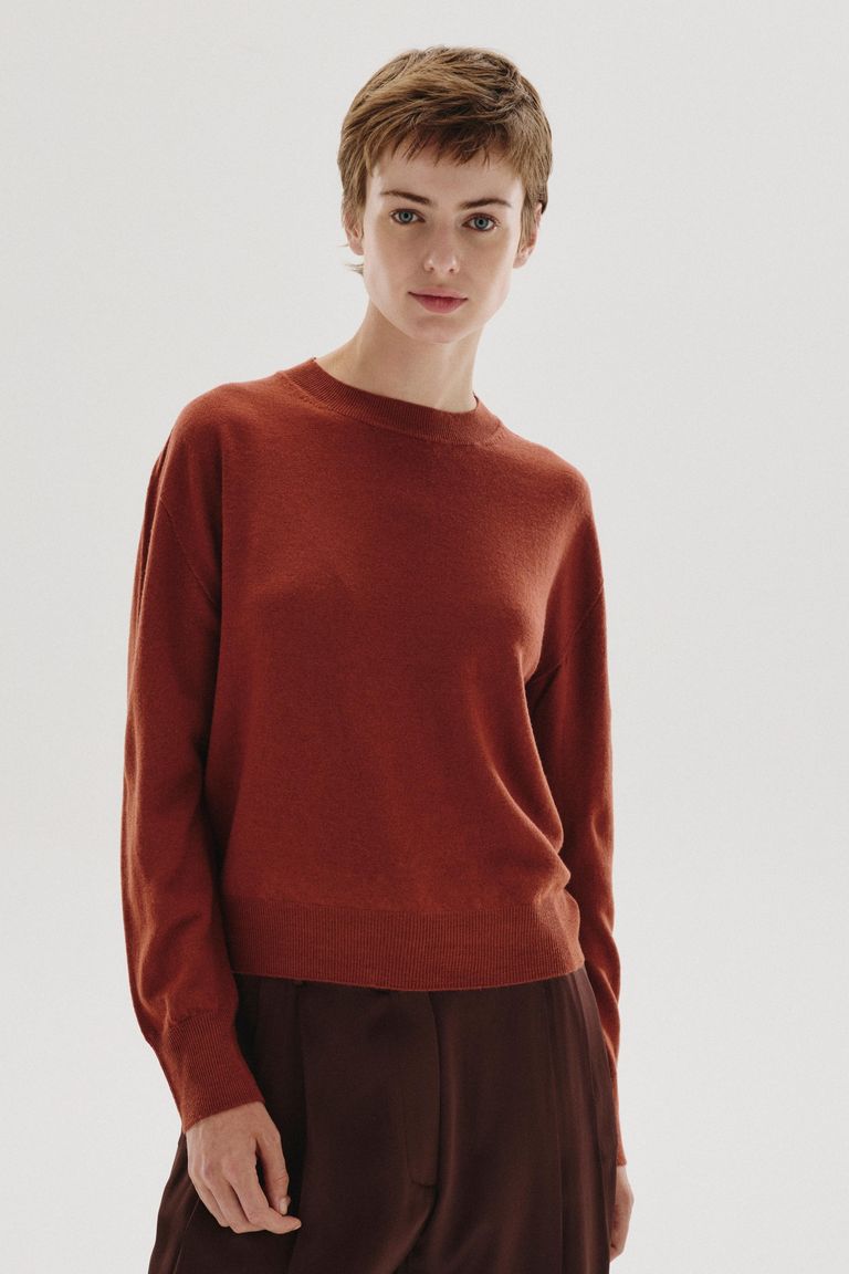 Plain-knit wool crewneck sweater