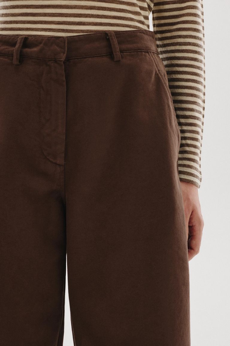 Pantalon barrel en drill de coton émerisé cacao