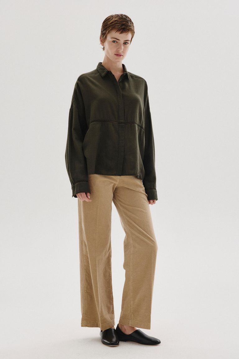 Shirt with micro-weave cotton and wool inlay