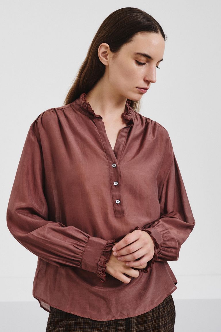 Camicia con rouches in voile di seta e cotone malva