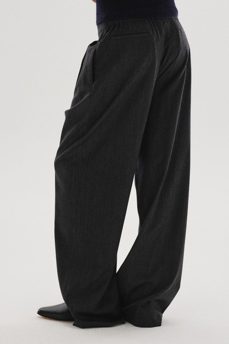 Trousers with asymmetric deep pleat in melange cotton-wool flannel anthracite