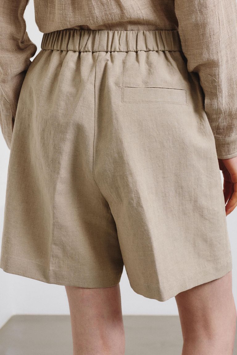 Shorts in panamino di lino e cotone yuta