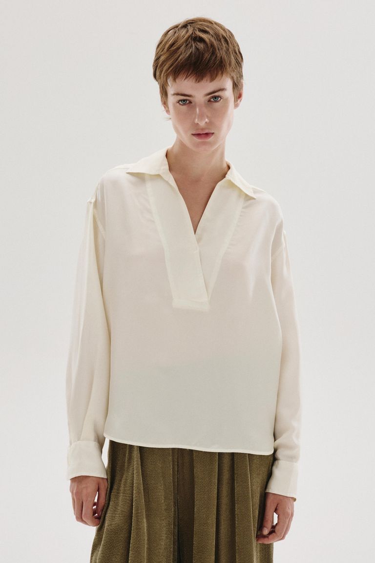 Silk twill V-neck shirt