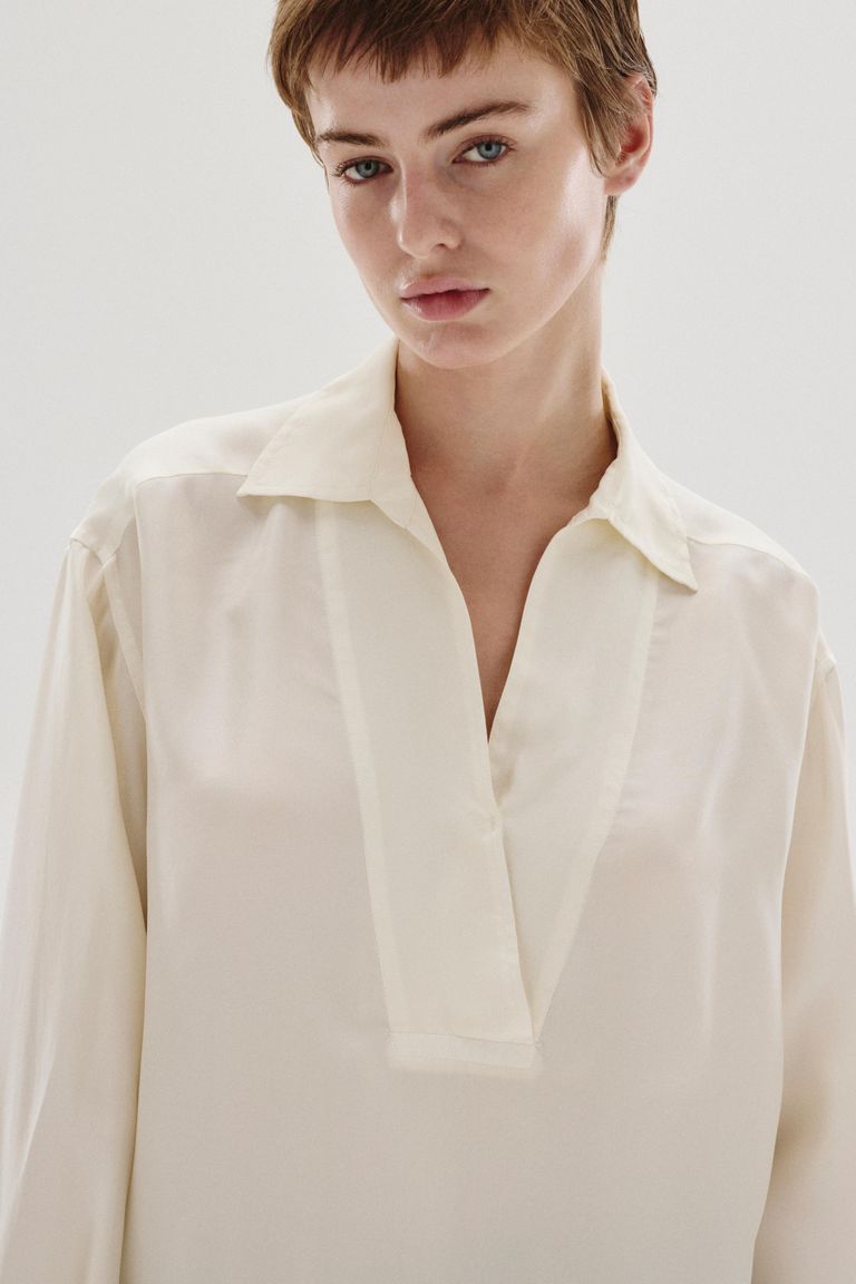 Silk twill V-neck shirt