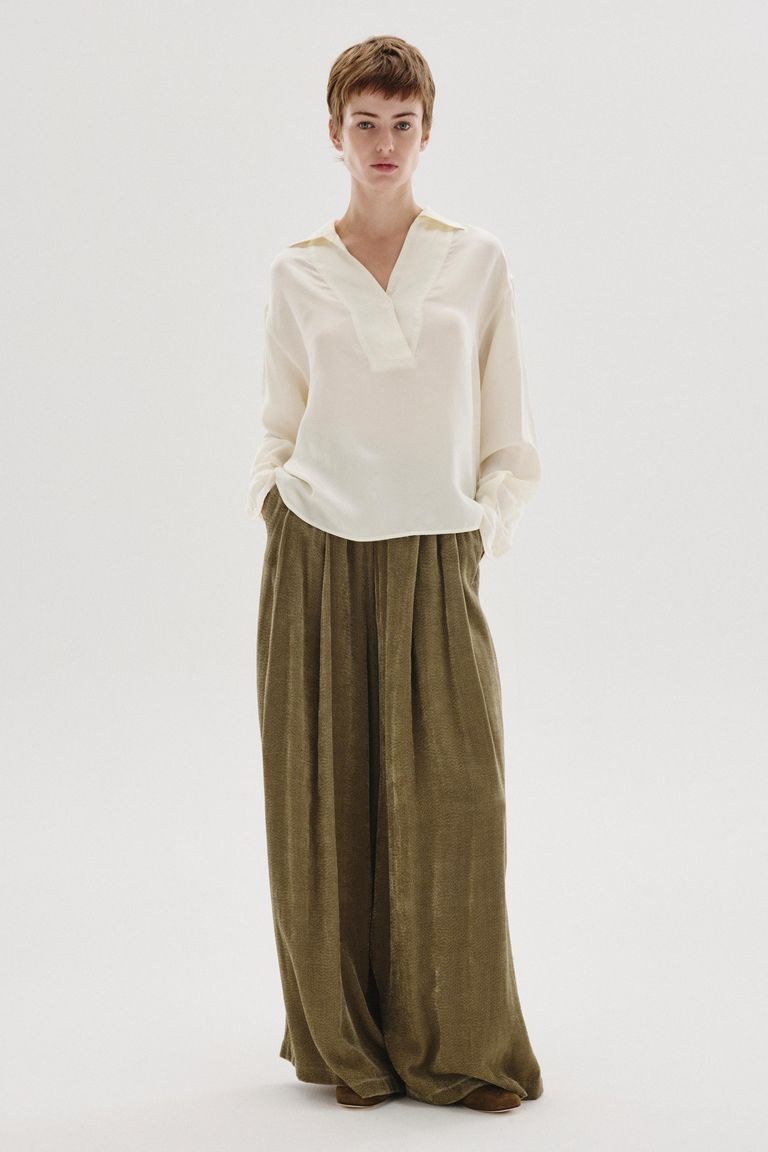Silk twill V-neck shirt