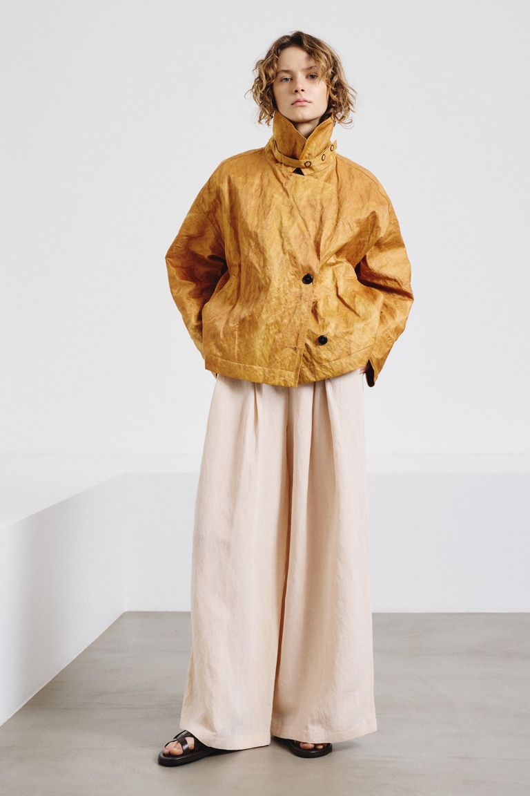 Caban en satin froissé de coton abricot