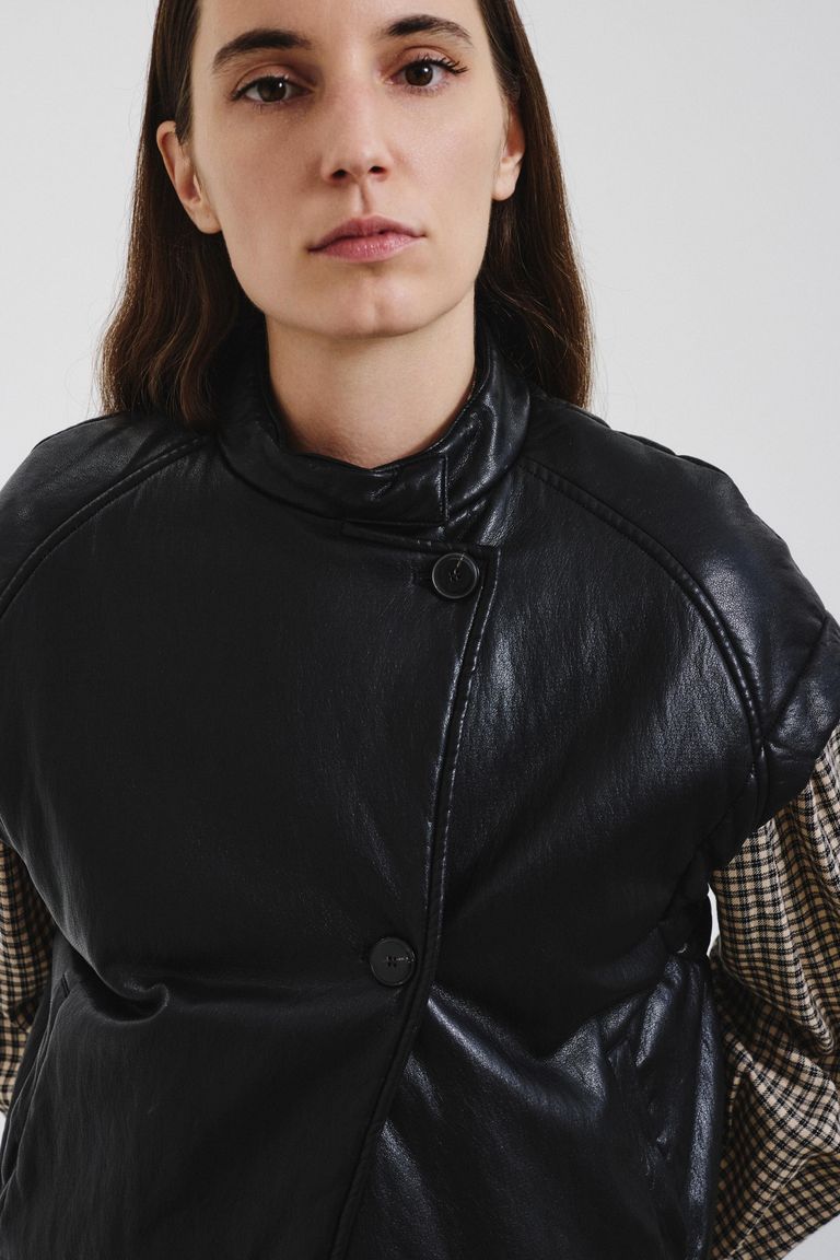 Faux leather vest black