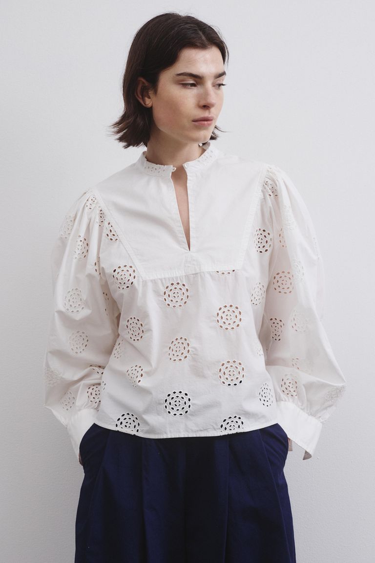 Camicia in sangallo di cotone latte