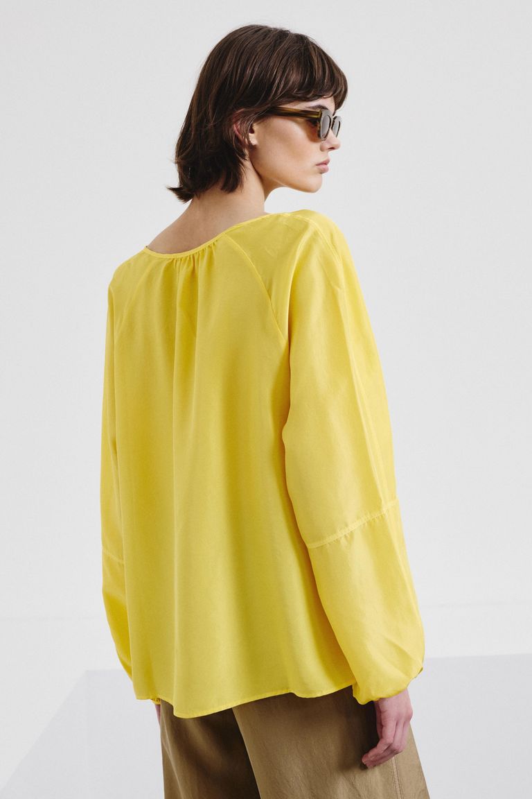Polo-button shirt in silk habutai sun