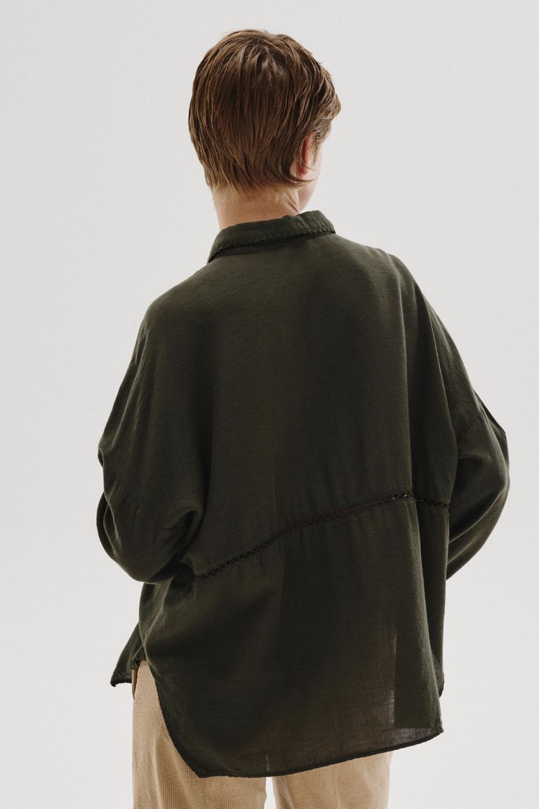 Shirt with micro-weave cotton and wool inlay