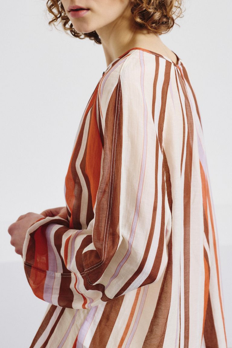 Blusa in chiffon di cotone e seta rigato aragosta