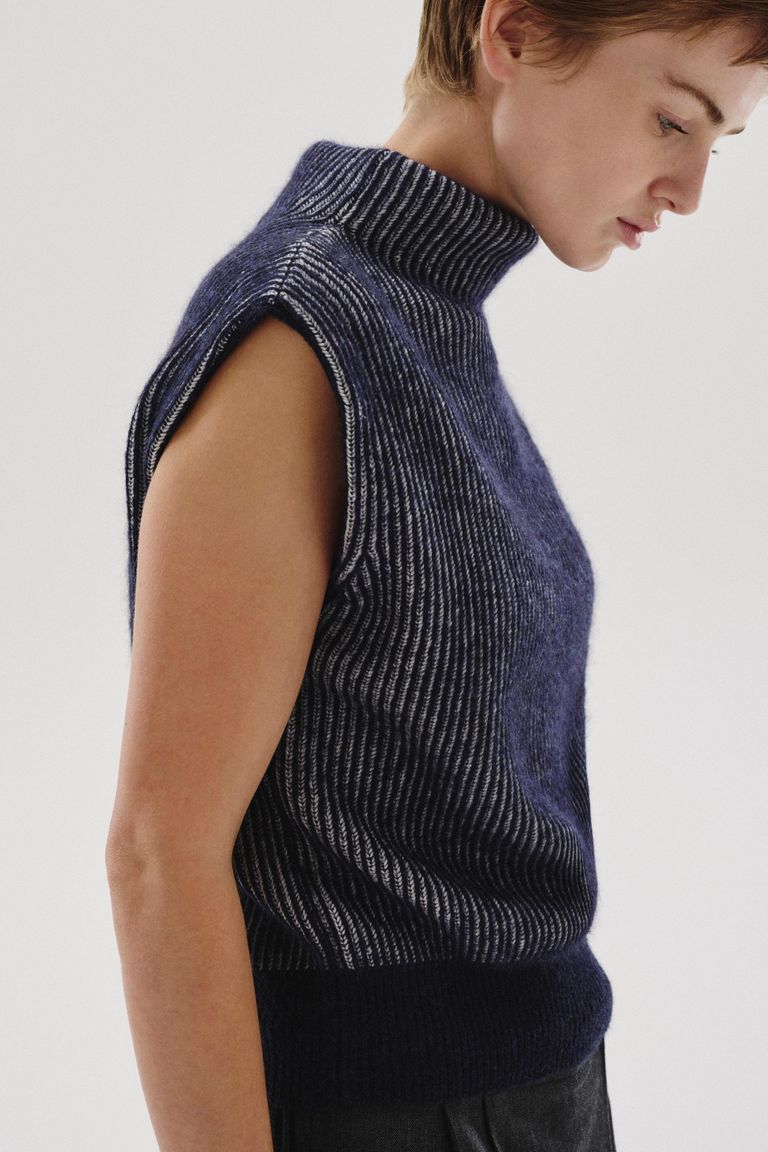 Vanisé alpaca and wool vest navy blue