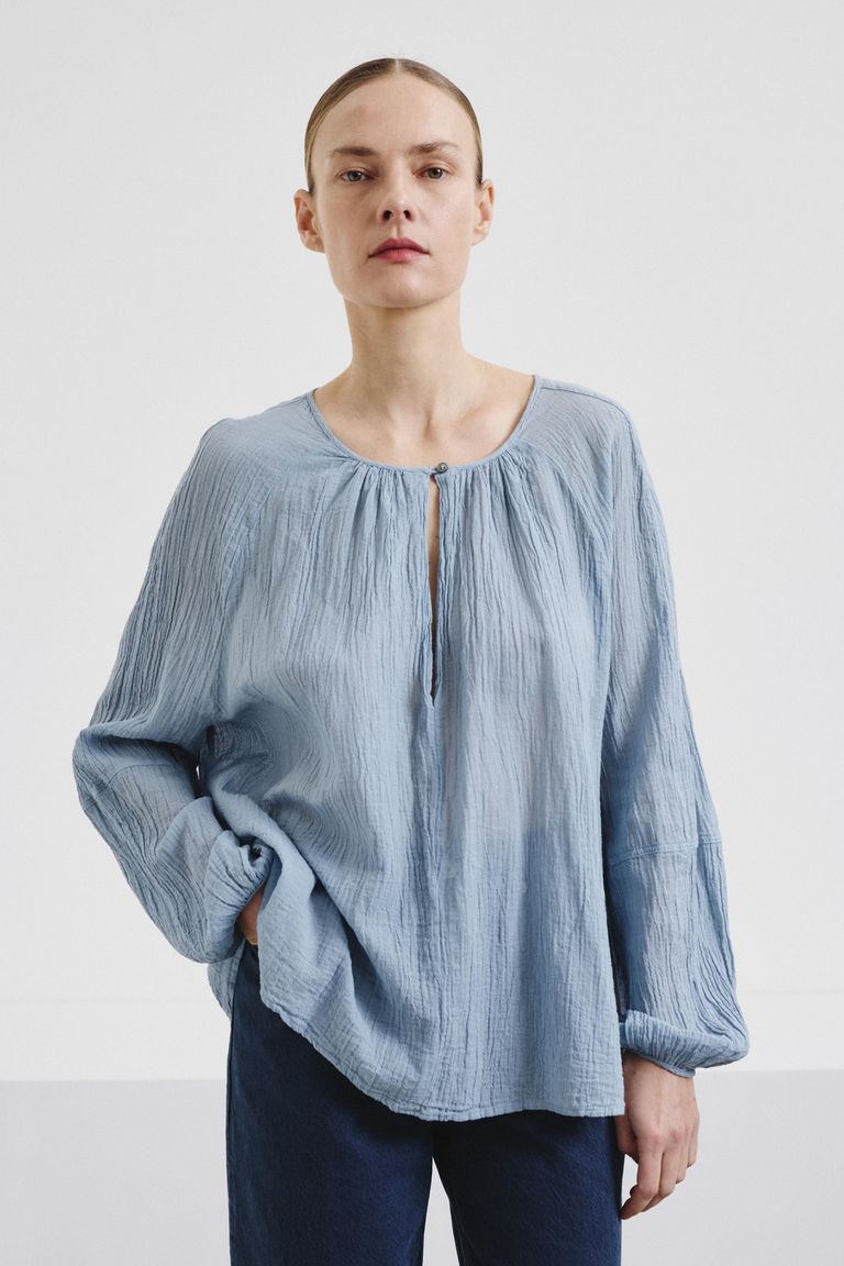 Organic cotton crêpe gauze blouse steel blue