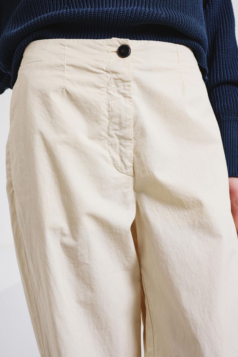 Iconic cotton gabardine trousers lime white