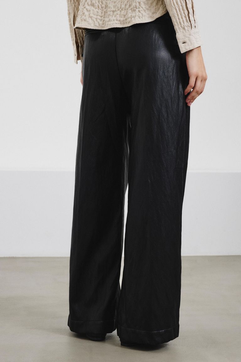 Pantalon large en simili-cuir noir