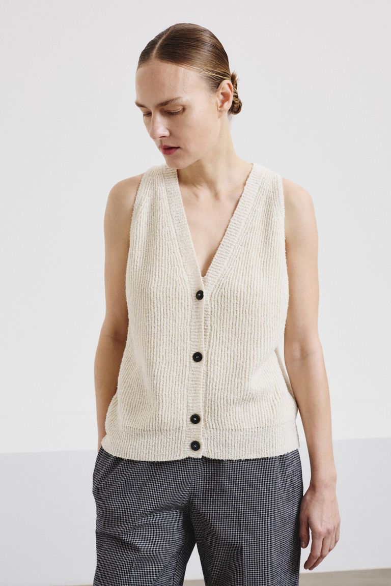 Linen and cotton knit vest butter