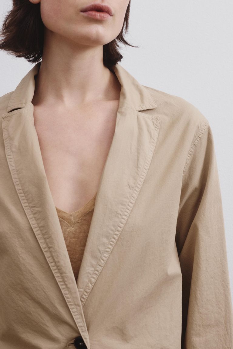 Giacca in gabardina di cotone sabbia