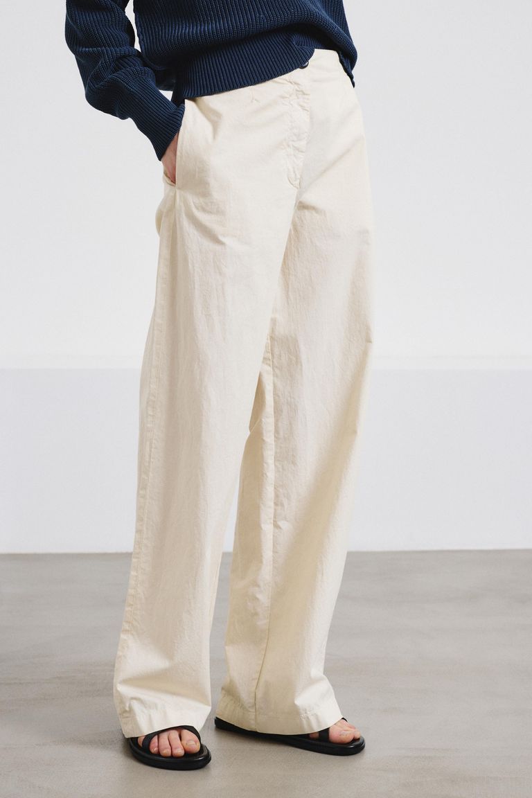 Iconic cotton gabardine trousers lime white
