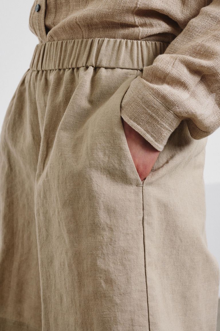 Shorts in panamino di lino e cotone yuta