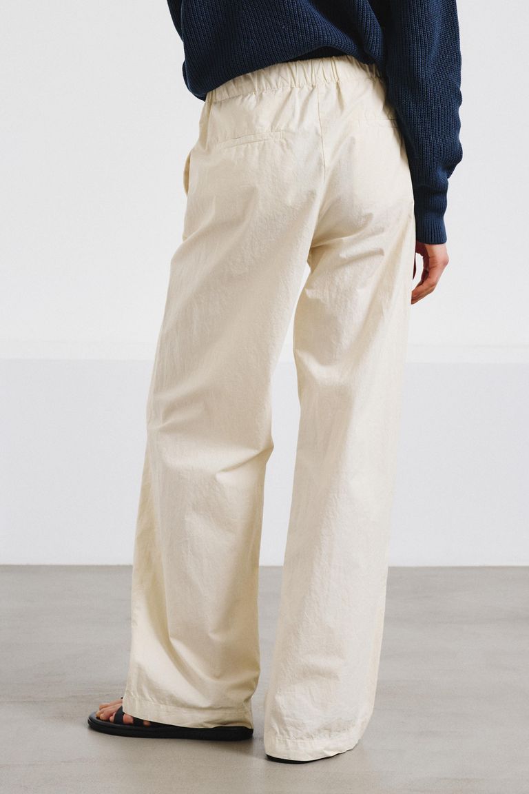 Iconic cotton gabardine trousers lime white