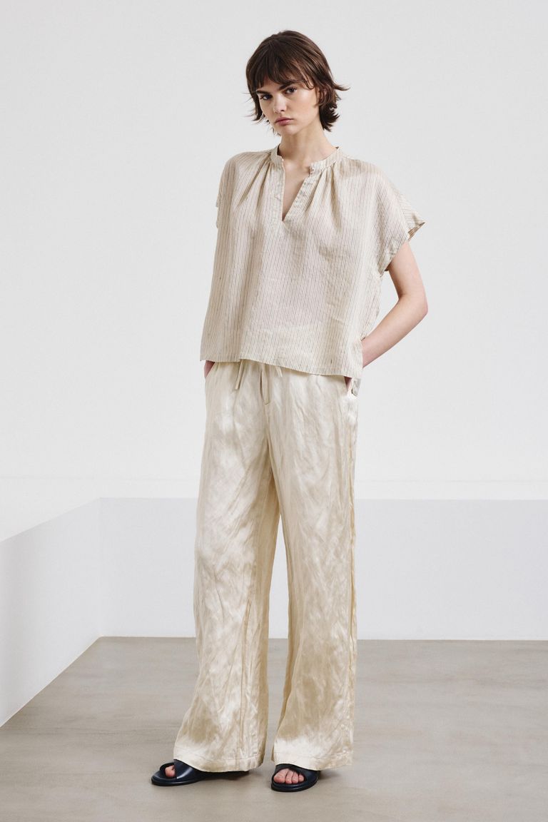 Crinkled viscose satin trousers lime white