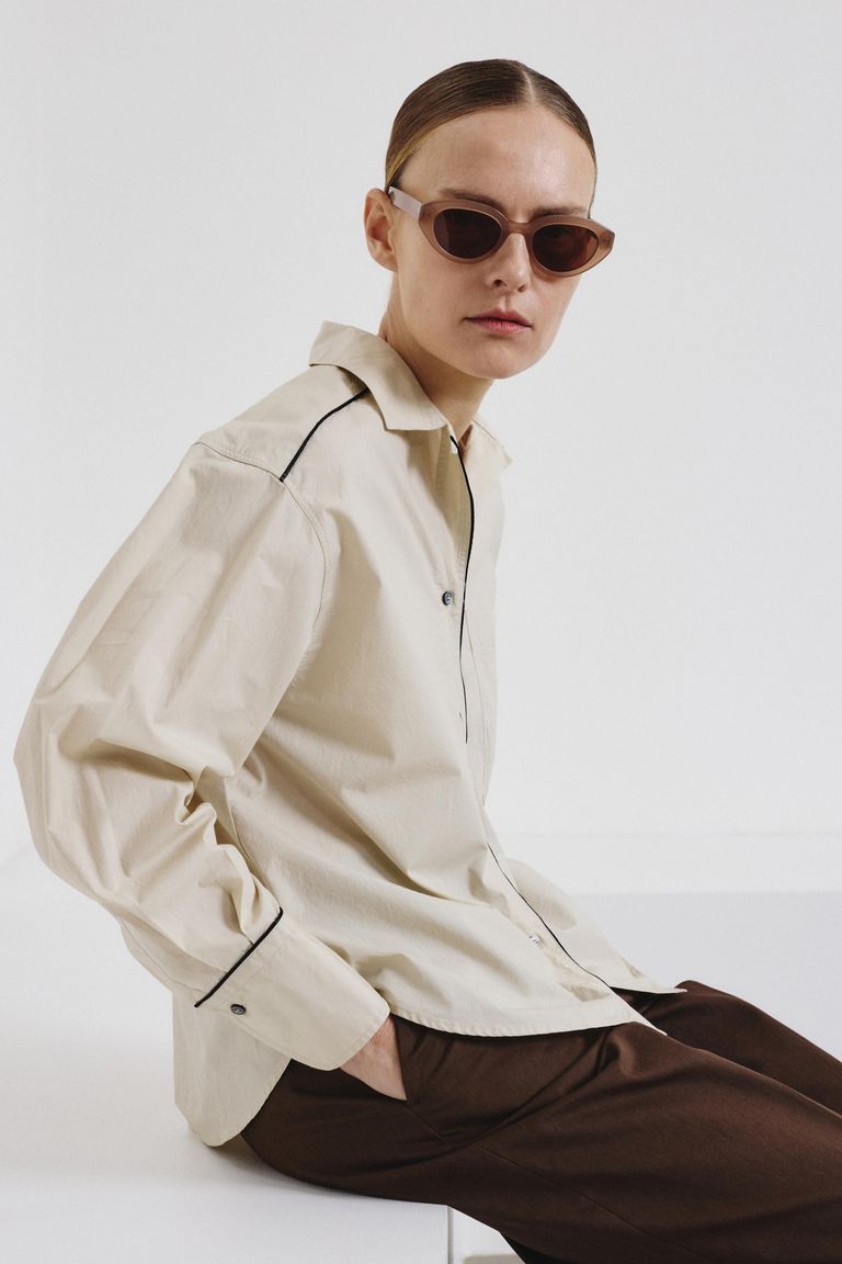 Chemise en popeline avec passepoil vanille