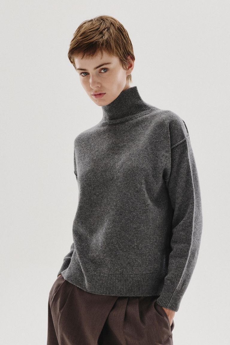 Crewneck sweater in stockinette stitch wool and cashmere graphite