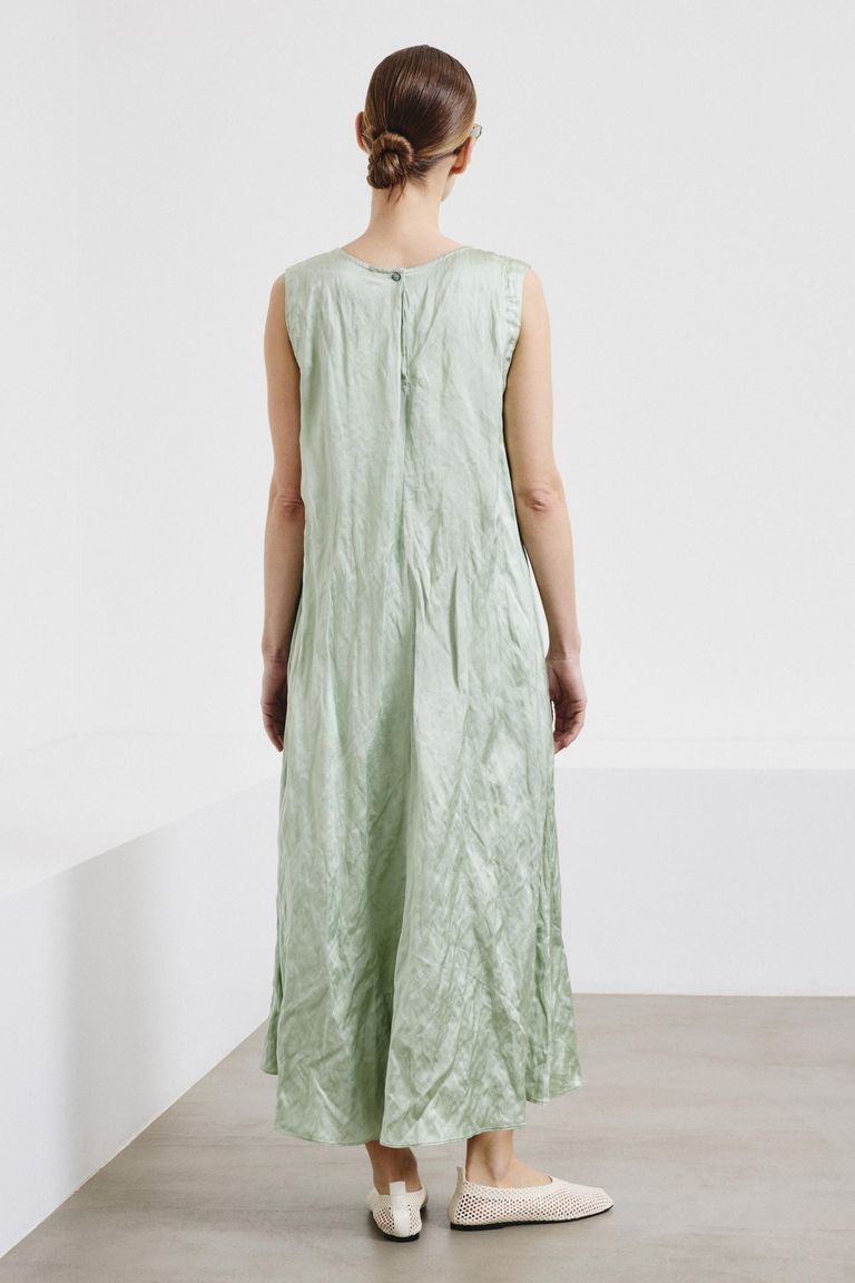 Crinkled viscose satin dress aloe