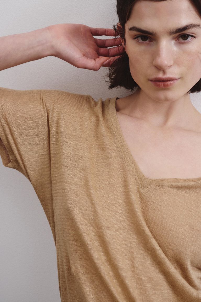 T-shirt con scollo a V in jersey di lino corda