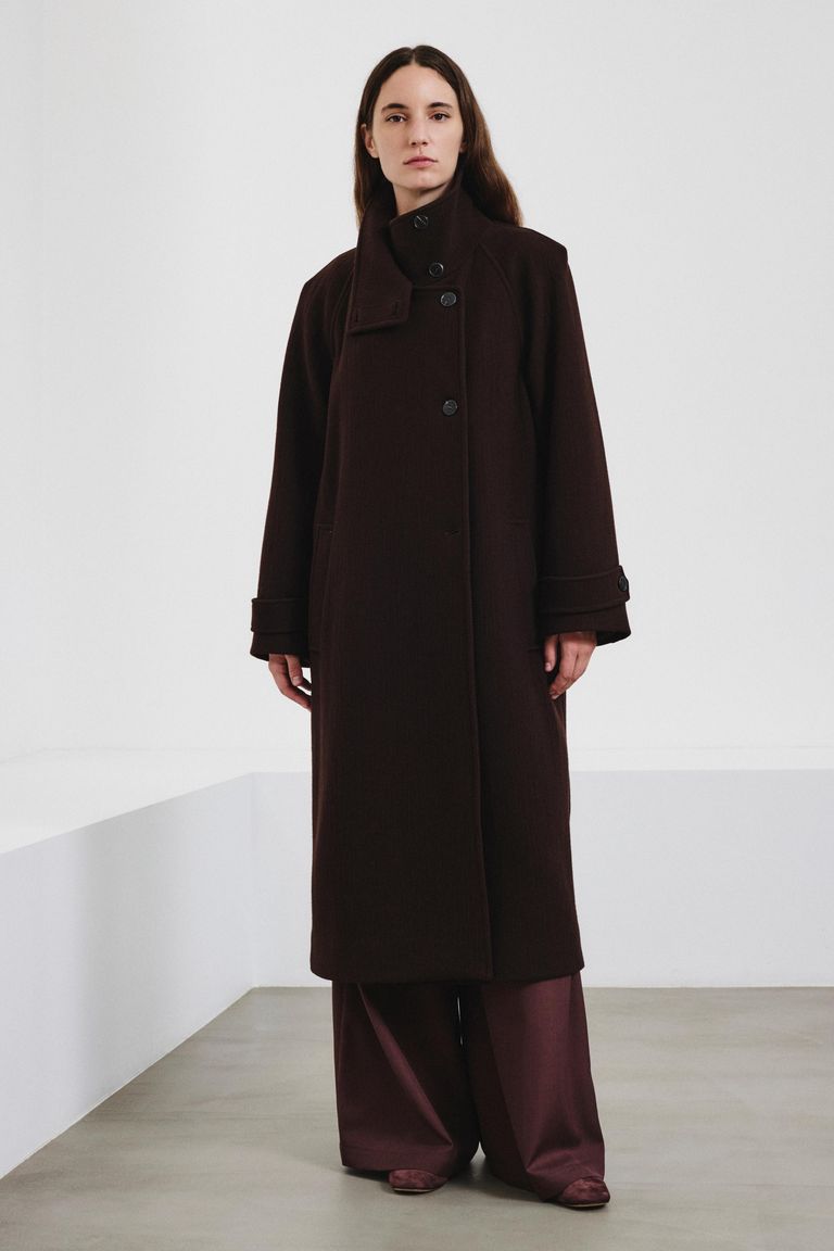 Double-breasted wool and cashmere cloth coat