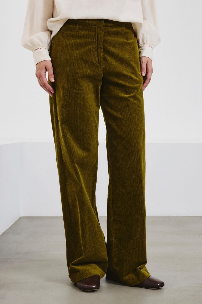 Iconic corduroy trousers