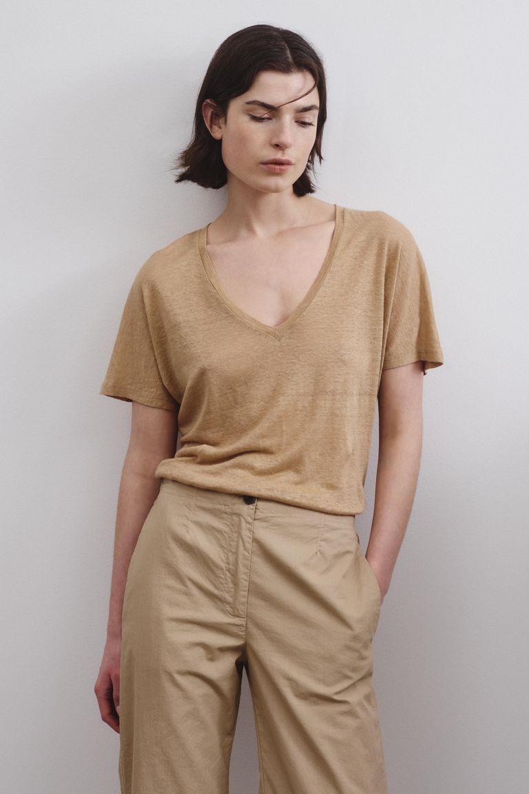 T-shirt con scollo a V in jersey di lino corda
