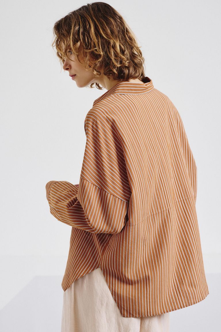 Camicia in viscosa tecnica rigata albicocca