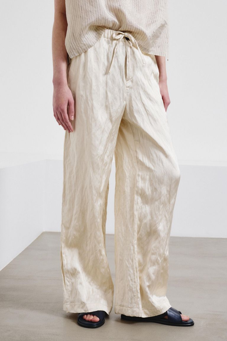 Crinkled viscose satin trousers lime white