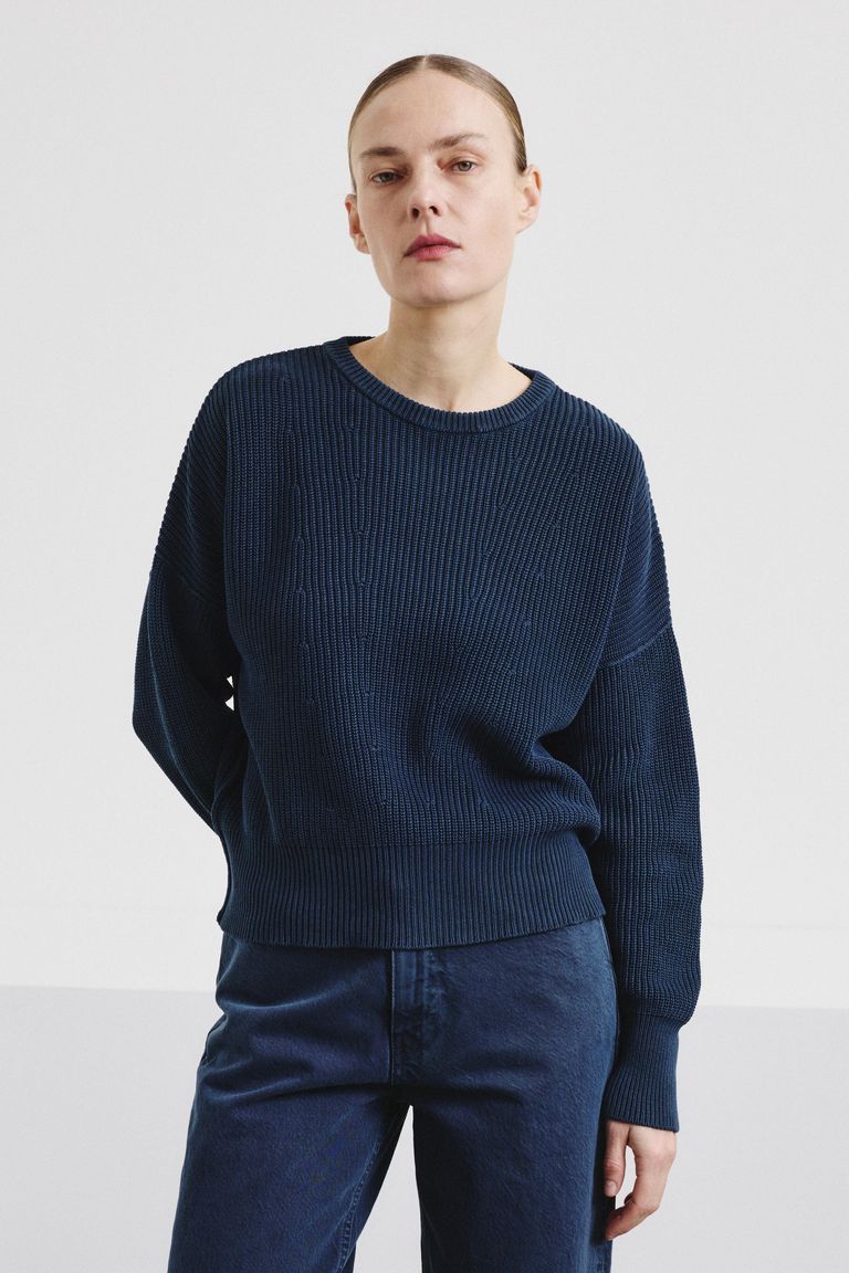 Crew-neck cotton knit with mineral treatment indigo-sulphur blue